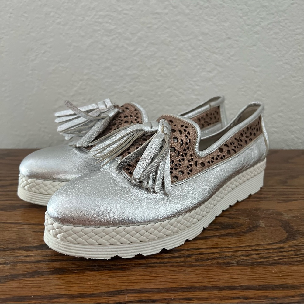 Napoleoni Die Cut Leather Tassel Platform Loafers Metallic Silver Bronze EU 38